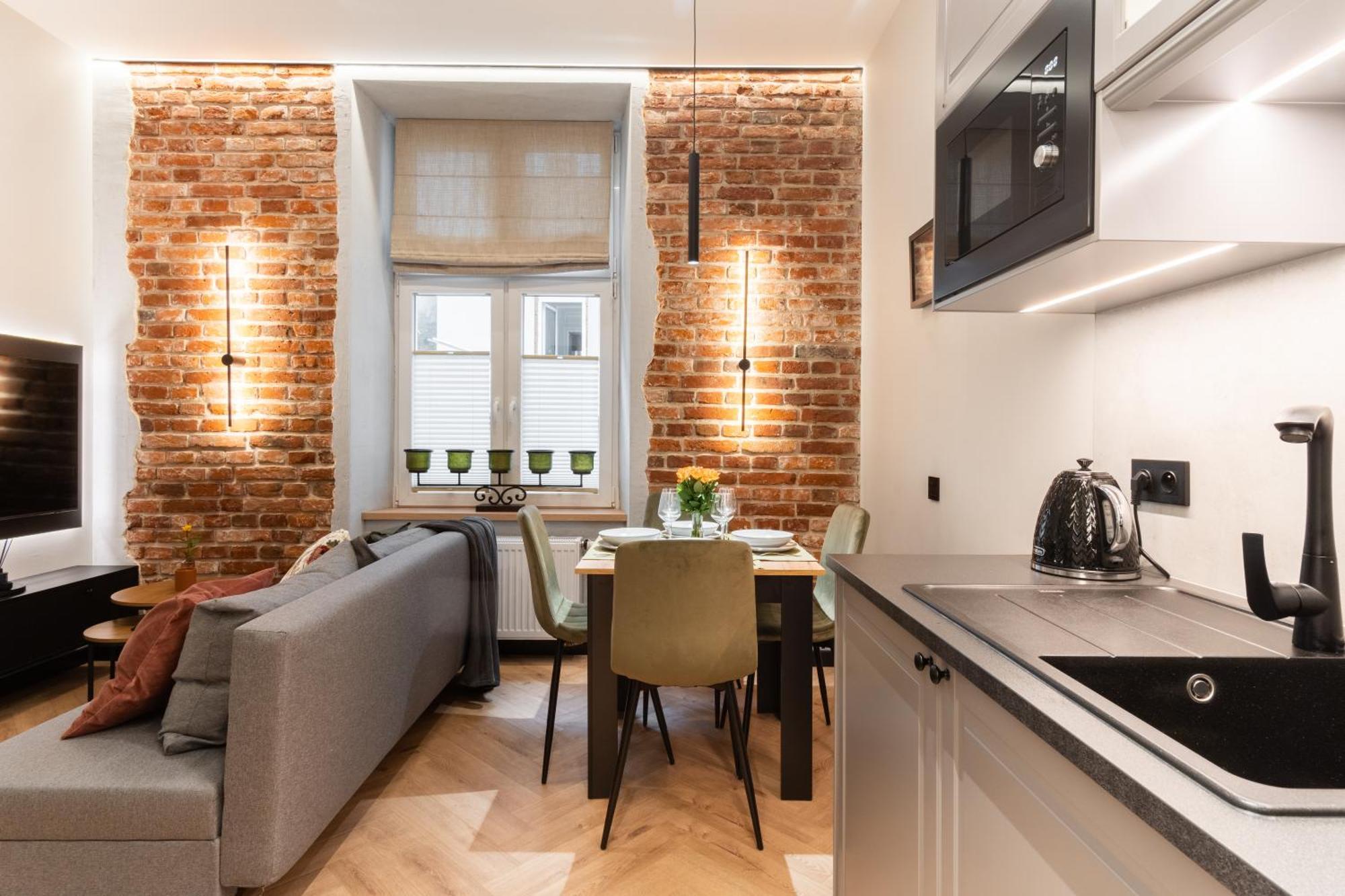 Charm & Comfort Renovated Gem In Old Town Sarego Apt B Krakow Exterior photo