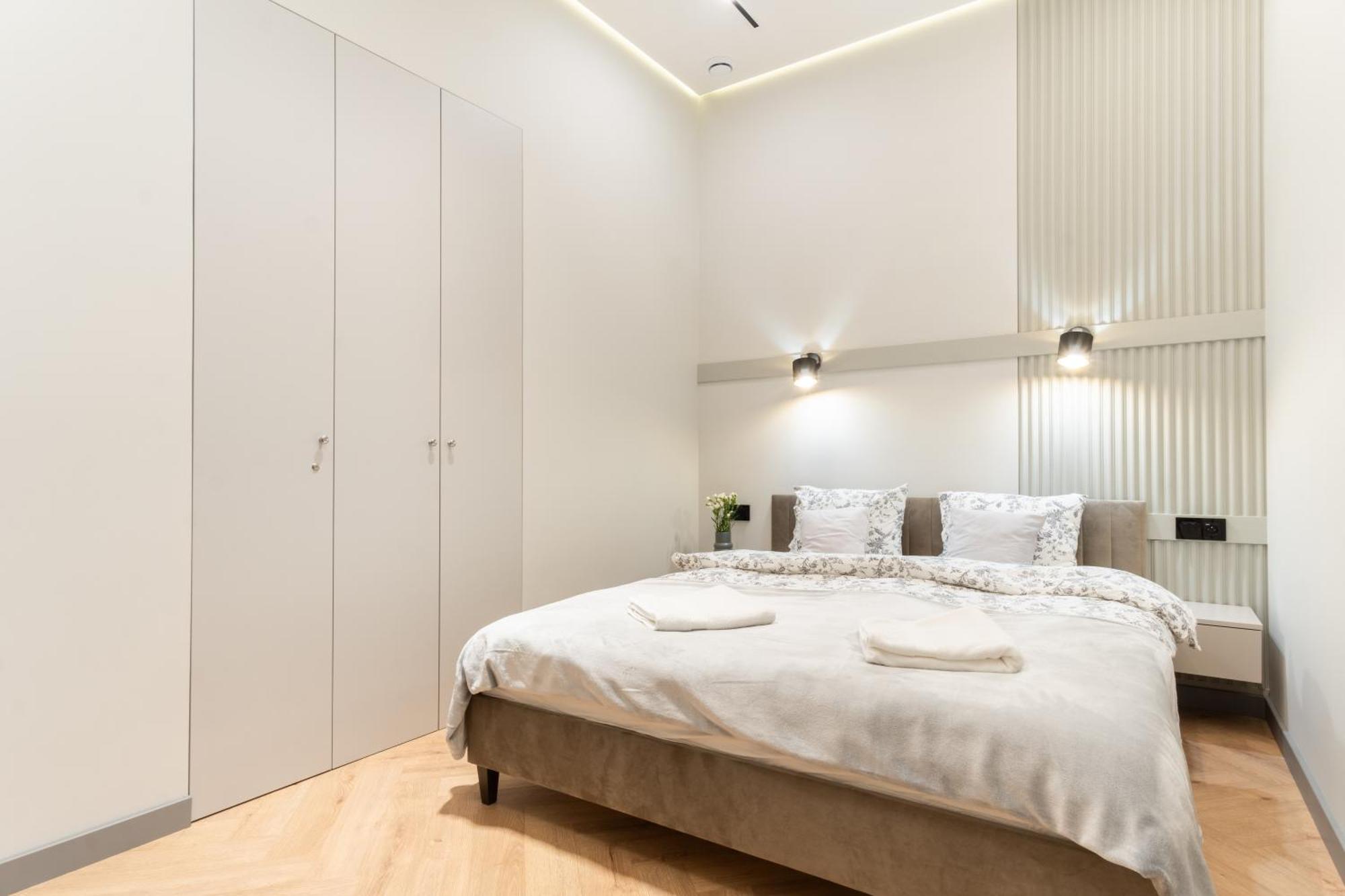 Charm & Comfort Renovated Gem In Old Town Sarego Apt B Krakow Exterior photo